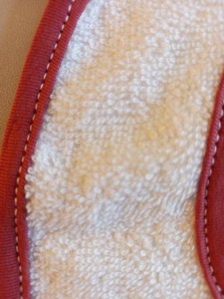 Bavoir rouge premier âge N pour Nature